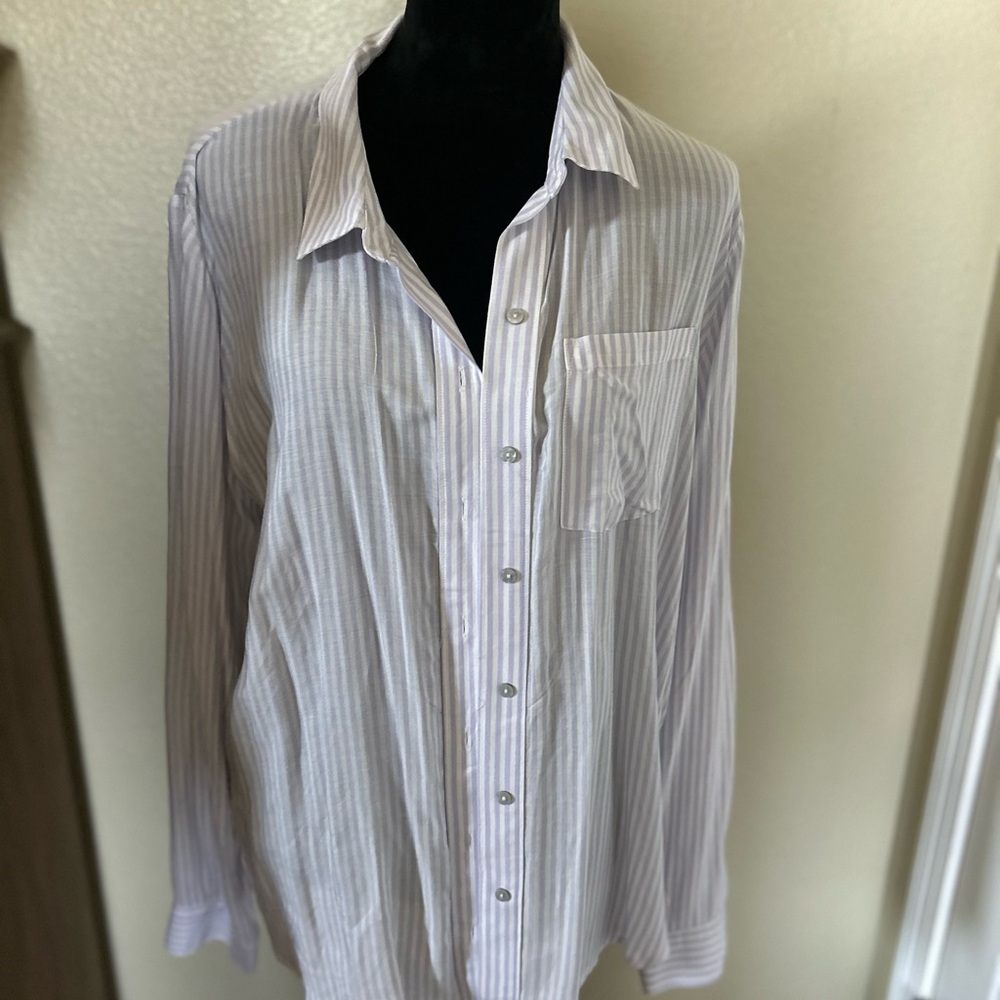 Universal Thread White and Purple Blouse Relaxed Fit